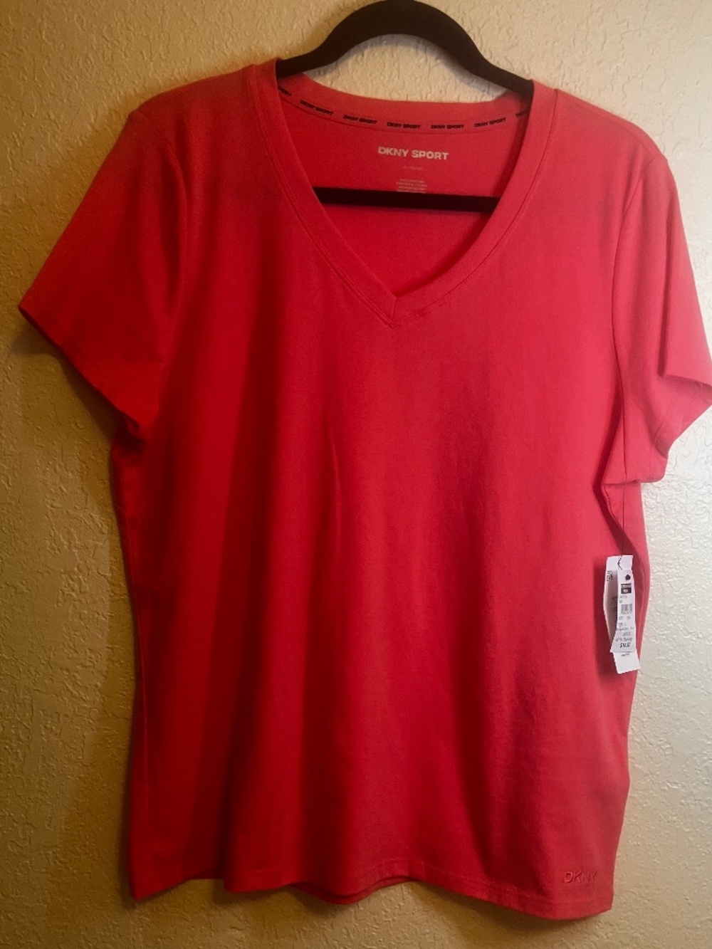 DKNY Sport Coral Pink V-neck Tee, Size XL